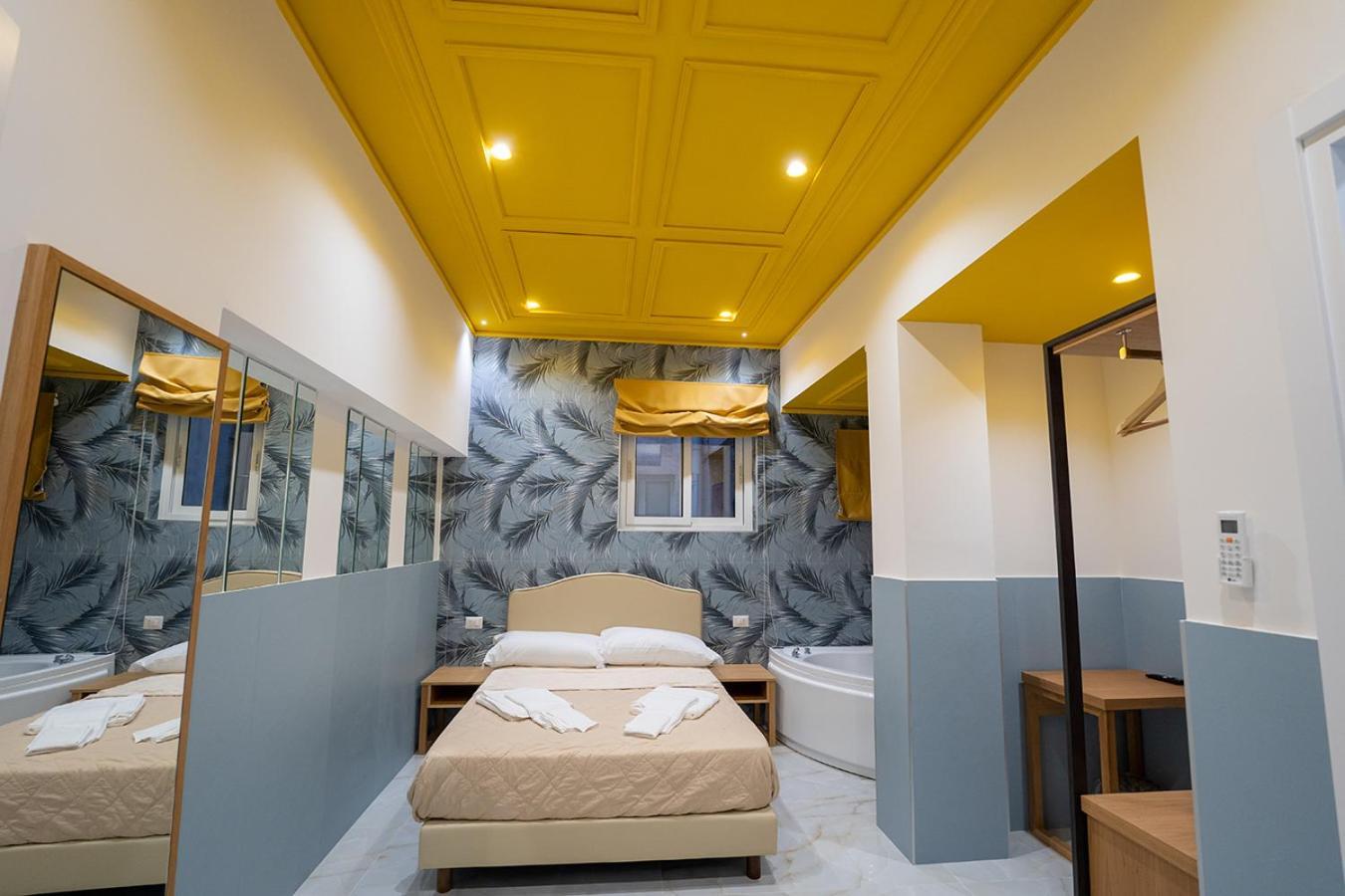 Pc Boutique H, Sea View By Clapa Group Hotel Naples Exterior photo
